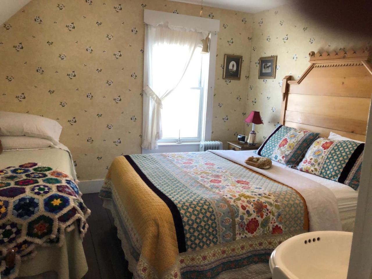 Double or Twin Room with Bathroom